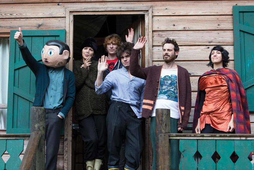 ‘Frank’ Director Lenny Abrahamson. Producers Ed Guiney, David Barron & Stevie Lee. Cast Michael Fassbender, Domnhall Gleeson, Maggie Gyllenhaal, Scoot McNairy, Francois Civil & Carla Azar. Element Pictures & Film Four.